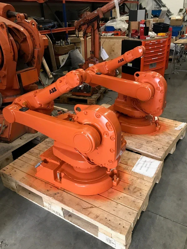 cellule-de-soudage-robotise-industrielle
